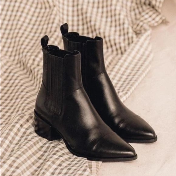 Vagabond Leather Boots - Picture 1 of 8